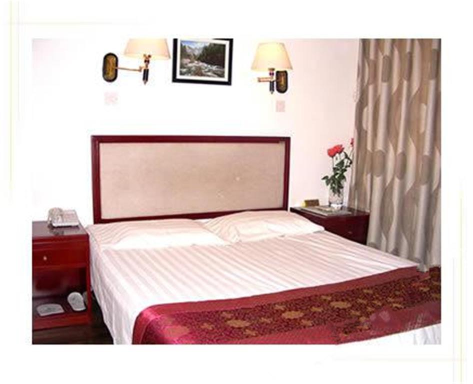 Beijing Zilong Hotel Exterior photo